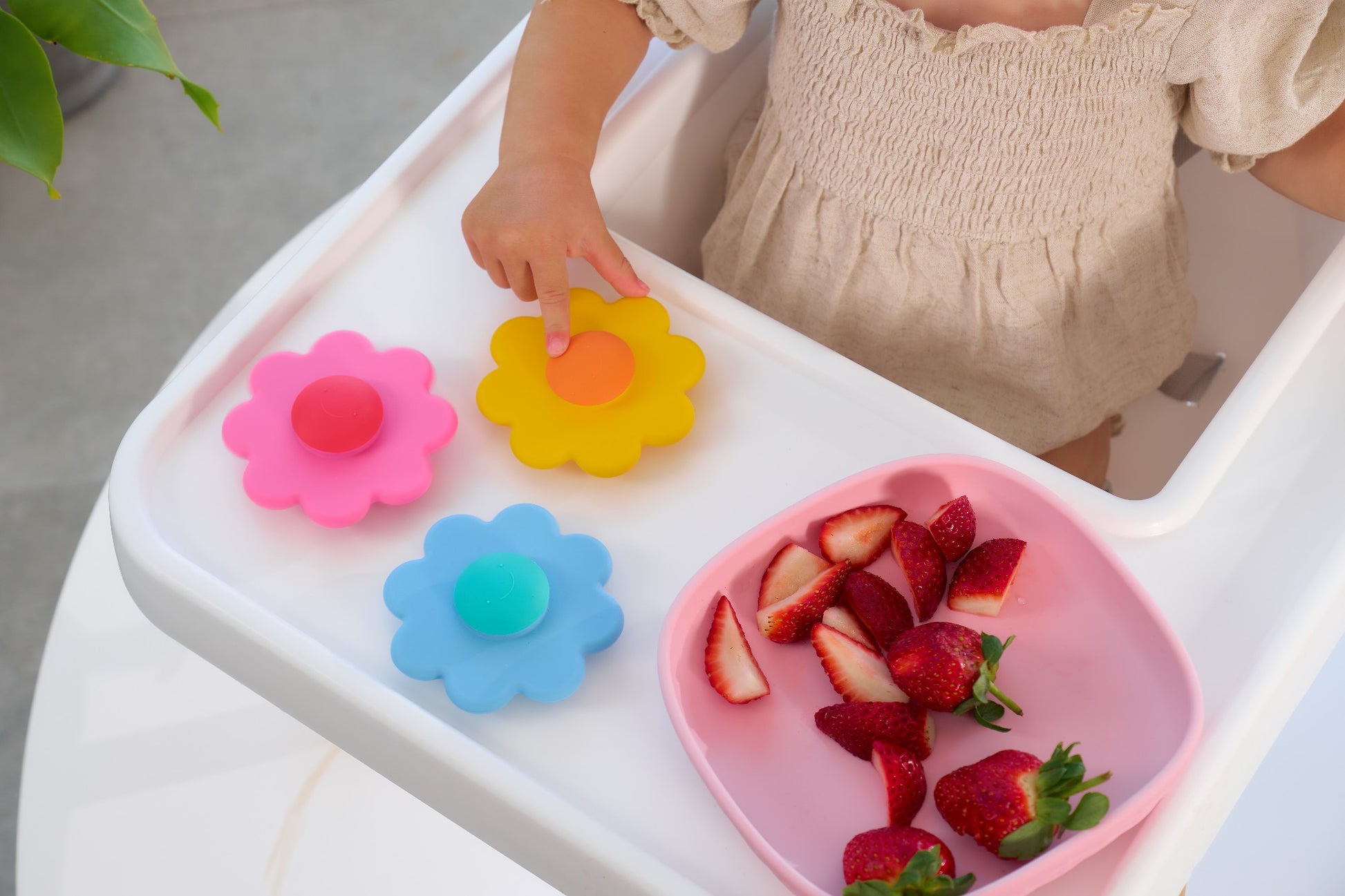 Silicone Daisy Spinner - Assorted Colours